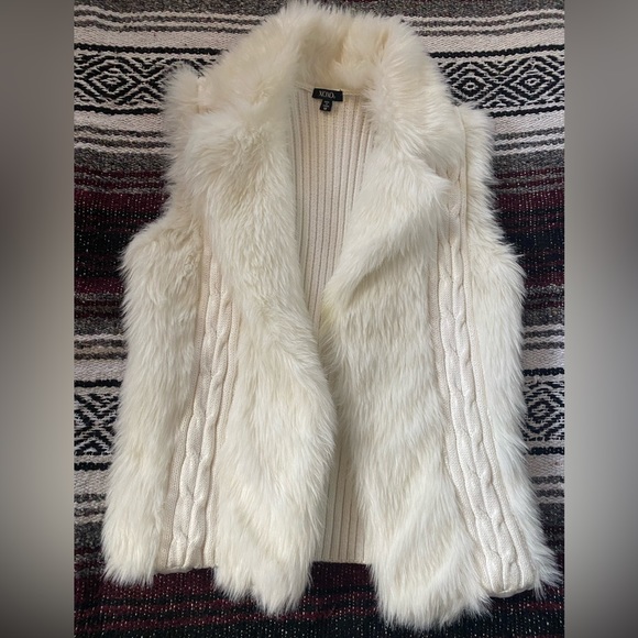Brand new xoxo sweater faux fur vest - Picture 2 of 4